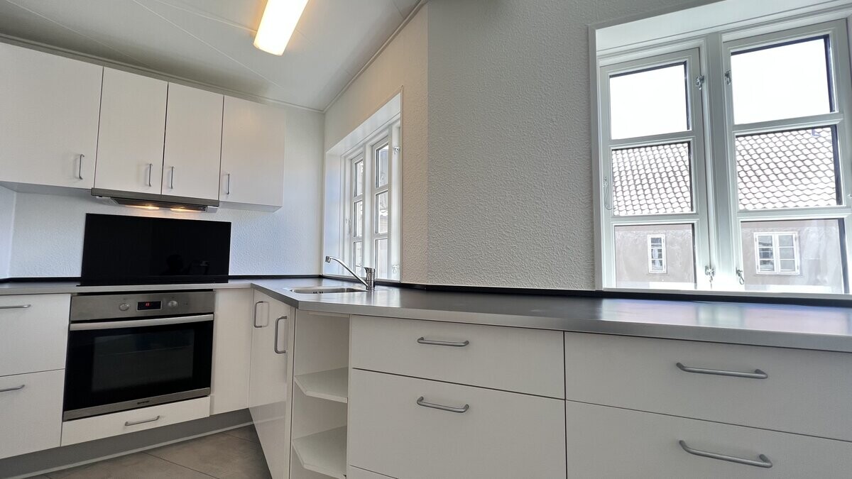 Schousgade 1 A, 1. th. billede 1